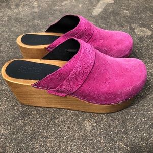 Bright pink Sanita wood soles clogs sz39/8